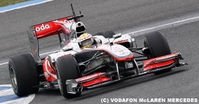 FIA、マクラーレンのリアウイングを確認へ thumbnail