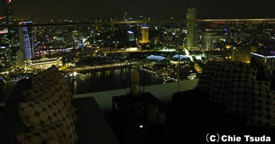 写真で巡るF1シンガポールGP＝マリーナ・ベイ・サーキット＝コース近くのレストランより thumbnail